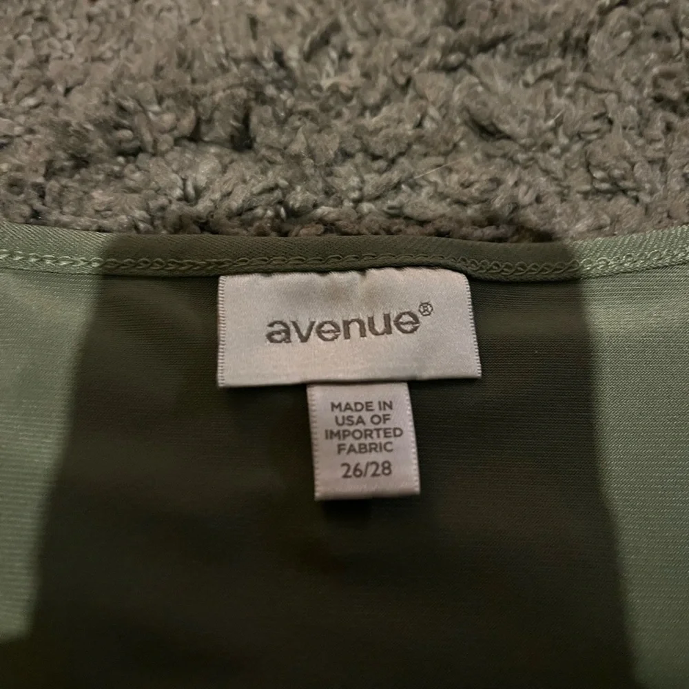 Avenue Olive Green Blouse‎ - Picture 4 of 5